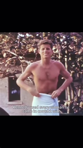 Face Velure on Instagram: "✨ In the neon-lit streets of New York, beneath the shimmering lights of a secret alien modeling show, perfection wasn’t human—it was crafted. 💫 Beings with jawlines sharper than Sean O’Pry’s and cheekbones rivaling Jordan Barrett strutted down the runway, eyes glowing like Chico Lachowski’s. 👽✨ Their secret? Looksmaxxing. Mewing for flawless jawlines, symmetry like Adriana Lima, and skin glowing like Elsa Hosk. This wasn’t beauty—it was bio-hacked perfe