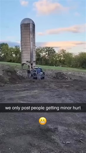Two half’s almost made a whole idiot #safety #construction #fail | Osha Guy