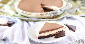Easy No Bake Chocolate Peanut Butter Pie