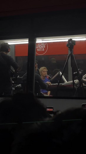 Maling Panahon: Karaoke Girl Version