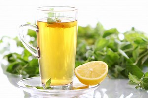 10 Manfaat Minum Air Lemon Hangat di Pagi Hari Saat Perut Kosong | Grid Health