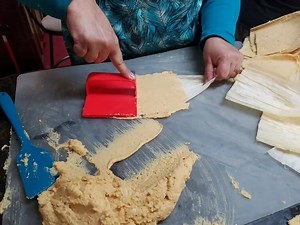 Spreading Tamale Masa with #1 FINGER PRESSURE MORE TAMALES FAST AND EASY! | Mas Tamales Masa Spreader