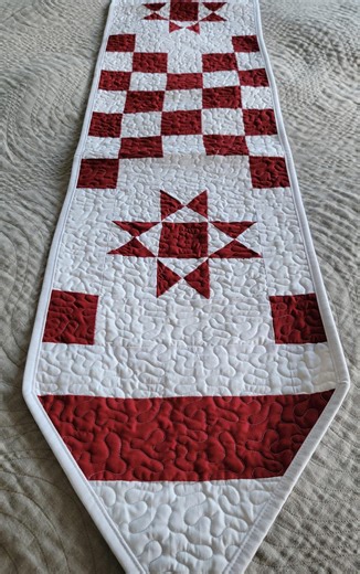 Quilted Table Runner, Traditional Patchwork Decor , Irish Chain 14"x90" - Etsy