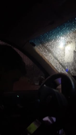 ASMR EN UNA NOCHE LLUVIOSA 🚗💧