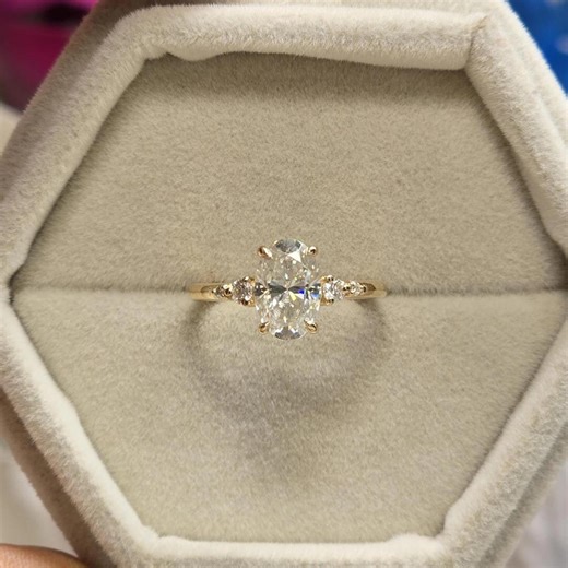 Unique Oval Cut Five Stone Engagement Ring, 14k Yellow Gold Oval Moissanite With Side Stone Wedding Ring, Promise Ring for Her, Bridal Gifts - Etsy