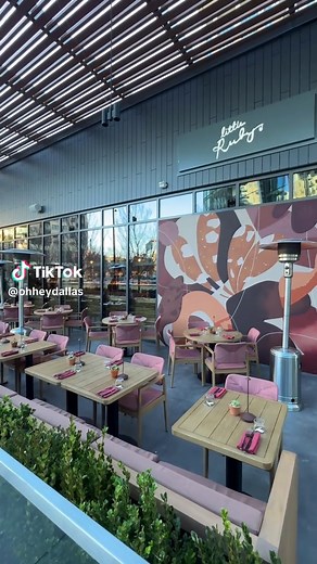 Exploring Little Ruby's: A Casual Dining Experience in Uptown Dallas