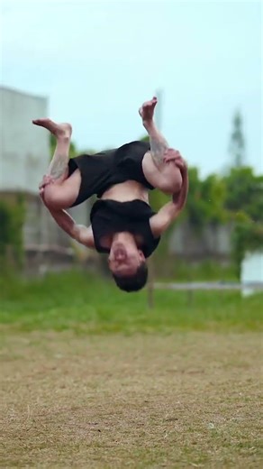 #acrobatics #flip #backflip #tricks #jump