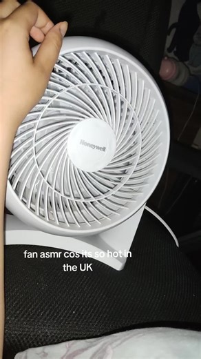 Experience Soothing Fan ASMR in UK Heat