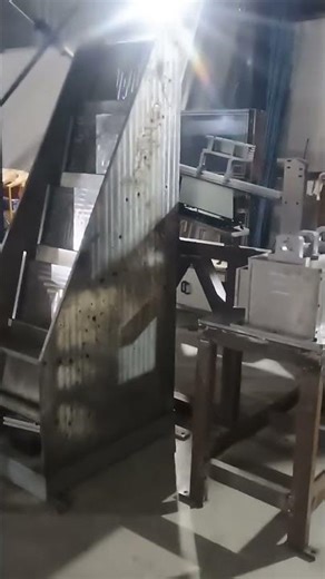 Automatic feeder machine