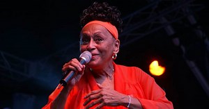 No dejes de disfrutar estos boleros cantados por grandes mujeres de la música cubana