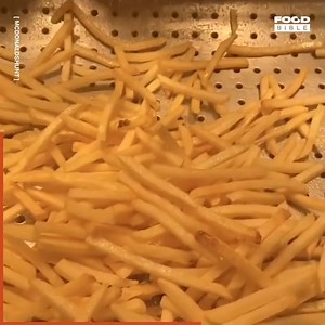 71K views · 264 reactions | This US McDonald's employee shares some of the secrets behind what goes into making the perfect menu...  | STUDENTbible | Facebook