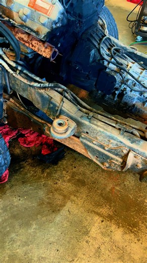 Ford 6.4 Powerstroke Cab Mount Trouble. #dieselmechaniclife #idkwhatimdoing #powerstroke #powerstrokediesel #f250 #beef #f350 #ford #powerstrokenation #dieseltrucks #dieselpower | Brody Follis