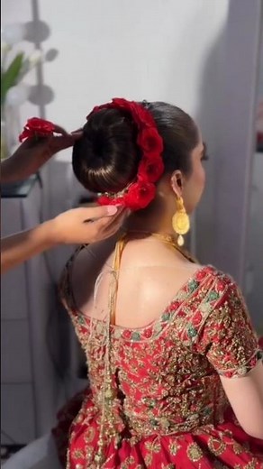 ✨ Bridal Simple Bun Tutorial ✨Creating this timeless bridal hairstyle is super easy🥀! #bridalhair