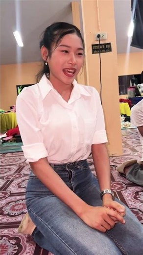 Did she make it through, siblings? This is Bai Toey, the singer from the audition. #UngIngPhetBan...