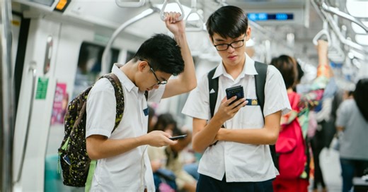 Some Schools Allow Students to Wear Casual Clothes to School First as There Are Delays in the Supply of School Uniform