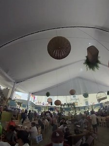 272K views · 9.3K reactions | ¡Así se come en Oaxaca! Este es el 4⁰ Encuentro de Cocineras Tradicionales de Oaxaca. Las fiestas regresaron y sin duda en ninguna otra parte del país vas a encontrar una cantidad de comida tan rica como en nuestro hermoso Estado. La cita es del sábado 23 al lunes 25 de abril de 11:00am a 9:00pm en la Plaza de la Danza Te dejo mi instagram para más videos: https://instagram.com/luis.andante?utm_medium=copy_link | Cosas De Oaxaqueños | Facebook