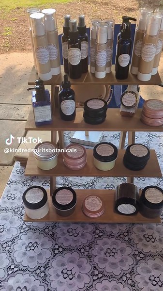 Hey y'all!!! We're at Huntsville Botanical Garden for their market! Come join us and @Fathom and Ivy & Rain Farm and @fleurdelisfarmtn and @Christina Sanderson and others!!! We're here until about 7!