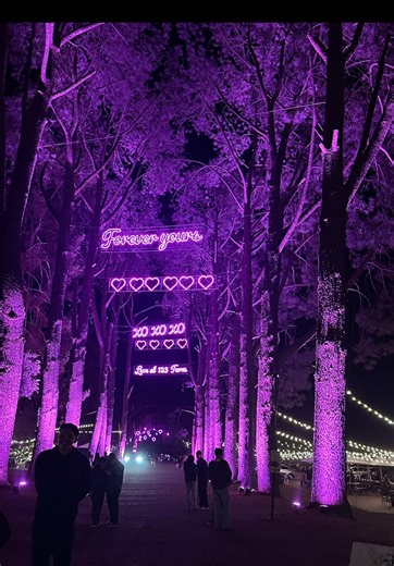 Cute Valentine's Night at 123 Farms