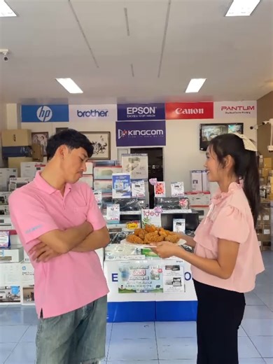 สวัสดีวันวาเลนไทน์ ถ้าไม่อยากเดียวดาย แอดไลน์เรามานะ #คิงคอมพ์ศรีสะเกษ #คอมราคาดี #ซ่อมคอมพิวเตอร์ #สินค้าไอที #ครบจบในที่เดียว📍