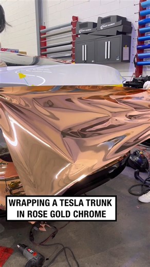 Stunning! 🏆 🎥 sav.wraps #cars #tesla #VinylWrap #gold | UNILAD