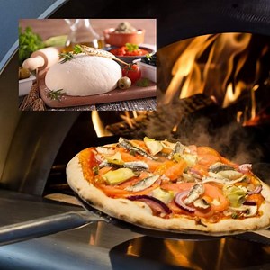 312 reactions · 34 shares | Pizza- und Backöfen für ihre Terrasse und Garten. Beste Pizza, Lasagne, Braten, Aufläufe.... selbst gemacht. 350 Grand nach 15 - 20 min mit ein paar Stück Holz. Im österreichischen Online-Shop und in unserem Schauraum in Schörfling am Attersee findet ihr eine große Auswahl der besten Pizza- und Brotbacköfen in verschiedenen Größen. Im eigenen Schauraum könnte ihr auch die Öfen im Original ansehen, mehr als nur online shoppen. | Feuer im Stein | Facebook