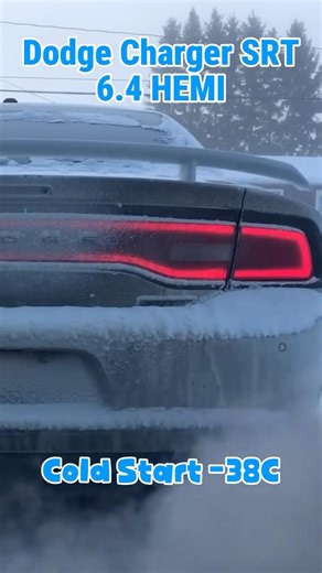 Dodge Charger SRT 6.4 HEMI Cold Start
