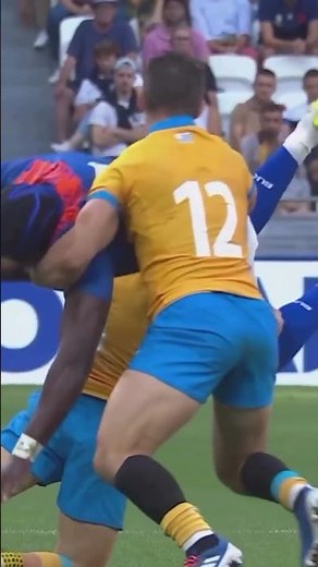 Perfect tackle. Technique always beats size