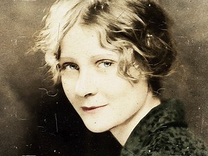 Understanding the devastating suicide of Peg Entwistle