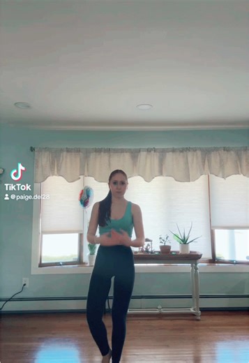 had to hop on the new turn trend #dancertok #turntrend