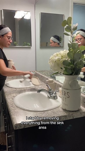 My weekly bathroom deep cleaning checklist 🥰🧼 #cleantok #cleantok101 #cleaningmotivation #cleanwithme #bathroomcleaning #bathroomdeepclean #housecleaning #cleaningtips #cleaninghacks #housecleaner #cleaningbusiness #cleaningbusinessowner #deepclean #deepcleaning #cleaningproducts