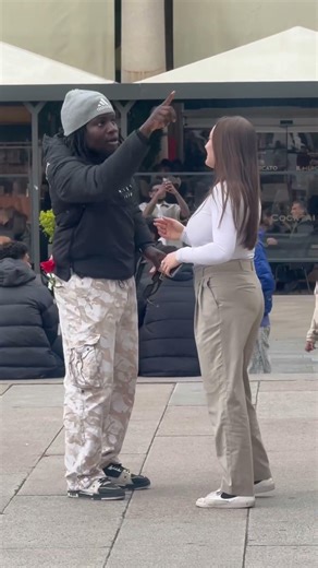 Put a smile on her face 🌹🥰#fyp #smile #music #dance #trending #viralvideo #viralvideos #explore