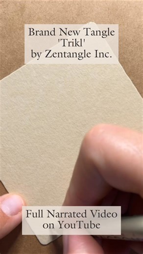 There’s a brand new official tangle from Zentangle HQ - say hello to Trikl! Rick and Maria introduced this one during a recent event for CZTs in Southeast Asia, and it’s such a fun and organic tangle to explore. It grows naturally in any direction, filling the tile beautifully as it develops. I think this one’s going to be a new favourite - simple, flowing, and full of potential. 👉 Full step-by-step tutorial now on YouTube: https://youtu.be/W1Gwipxb2Jg #zentangle #zentanglehq #trikl #zentanglea