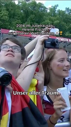 689K views · 6.8K reactions | Anlässlich Helenes 40. Geburtstags teilen wir 40 Tage lang die unterhaltsamsten Momente ihrer beeindruckenden Karriere. Tag 19/40: Passend zum Start der Fußball-Bundesliga reisen wir heute zurück in das Jahr 2014 und erinnern uns an diesen ikonischen Moment!  Euer Team Helene | Helene Fischer | Facebook