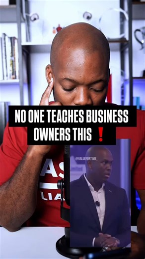 No one teaches business owners this❗️ Key Man Insurance is protection for your business, not just a person. If your CEO, top sales producer, or key specialist suddenly passed away or became critically ill, would your business survive financially? This policy helps the company: - Replace lost revenue - Cover debts or loans - Fund hiring and training of a replacement - Protect cash flow during transition - Maintain investor and lender confidence It’s not just life insurance. It’s business continui