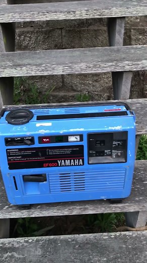 Yamaha EF600 Generator