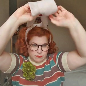 52K views · 837 reactions | VINTAGE STYLE SCARF TURBAN HEADBAND TUTORIAL Tying a scarf 3 ways to create different turban headband styles. the scarf is 1 x 2 metres, and a loose weave semi sheer polyester cotton. I buy them cheaply from my local market. The loose weave is essential for pushing hair grips/bobby pins through to secure in place. Enjoy! . . . Jumper Bloody Edith | Pin Up Curl - Bridal & Vintage Hairstyling, vintage style accessories | Facebook