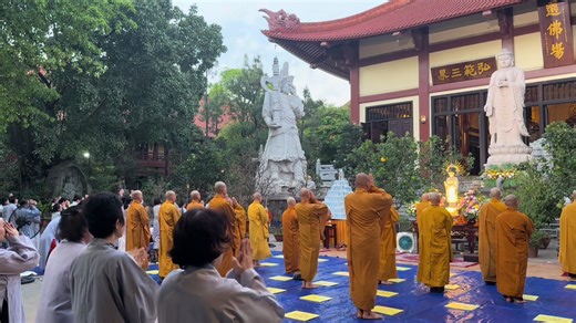 Lạy di đà ngày 15.12 ất tỵ niên tại chùa huệ nghiêm #xuhuong #phatphapnhiemmau #chuahuenghiem