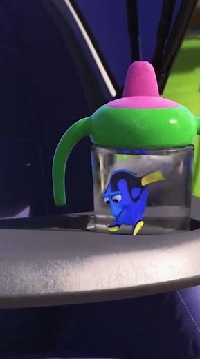 Becky Stops to Eat | Dory Gets Distracted | Marlin Doesn't Trust Becky - Finding Dory Scene 43