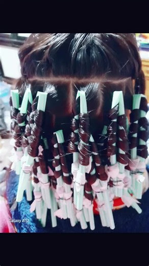 Chinos con popote: Peinados temporales para niñas