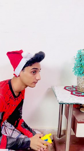 اخوك الصغير يخبط علي دماغه!😂