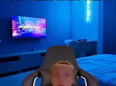 当你有一个能陪你玩任何游戏的朋友