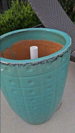 DIY Umbrella Stand - Outdoor projects #umbrellastand #patiofurniture