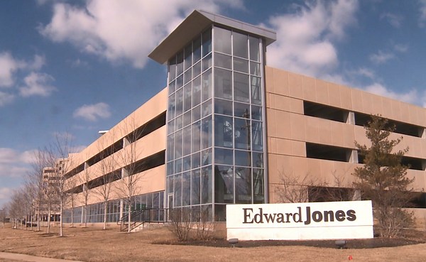 Edward Jones plans layoffs amid restructuring efforts