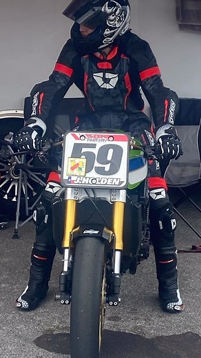 Happy Saturday y’all! #zrx #kawasaki #comptonboys #custom #roadrace #race #sportbike #track #trackday #barbermotorsportspark #compton | James Compton Customs