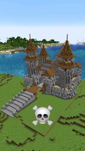 Minecraft Castle Build Battle: Noob, Pro, and Hacker