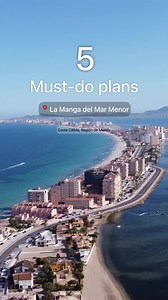 La Manga del Mar Menor is a tourist icon where you can spend your ideal summer. 📍Here 5 plans not to be missed: 1️⃣ Do water sports such as jet skiing or the new eFoiling modality between two seas. 🌊. 2️⃣ Taste the best Mediterranean gastronomy in the beach bars overlooking the sea. 3️⃣ Enjoy its two seas, the Mar Menor and the Mediterranean 🏖️. 4️⃣ Visit the famous "Puente de la Risa" by the end of La Manga. 5️⃣ Disconnect in its varied leisure and relaxation areas 🍧🛍️.#lamangadelmarmenor 