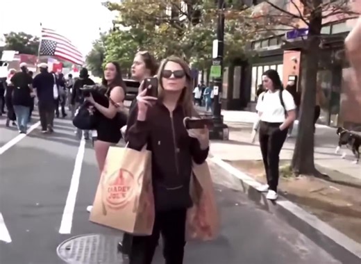 Already thousands and thousands of people are out in Chattanooga, Tennessee for the peaceful NO KINGS protest in this red state. America is tired of Trump! #NoKings #nokingsprotest #NoKingsDay #nokingsinamerica #NoKingsDay | We Support Democracy