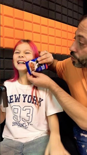 Пробую кошачий корм😱Смотри мой клип⬆️ #shorts #юмор #ladymilana