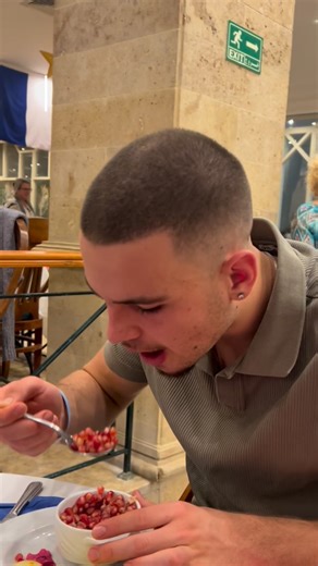 Der Sandmann | Das ist wirklich verrückt😳🦍 #vlog #ernährung #allinclusive #reels #sportler | Instagram