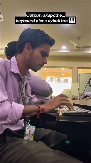 😂" keyboard ki code telusu.. kaani na pain ki music kuda telusu🔥"